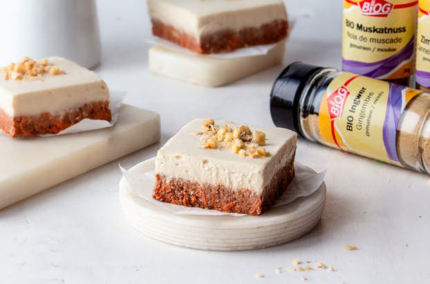 25 04 BIOG carrot cake 2