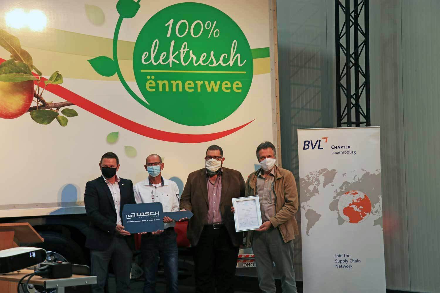 Elektro LKW Präsi 2020 Überreichung alle WEB