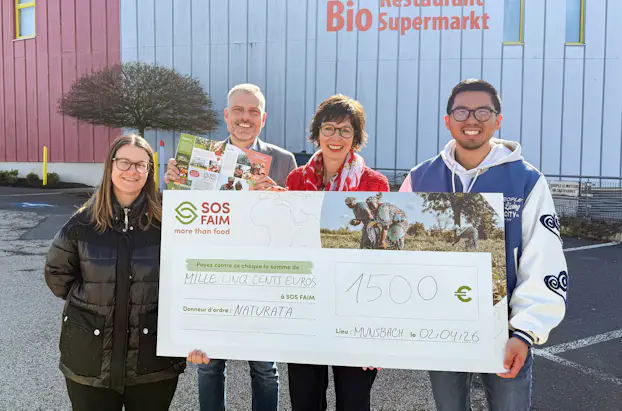 Naturata Scheck Übergabe